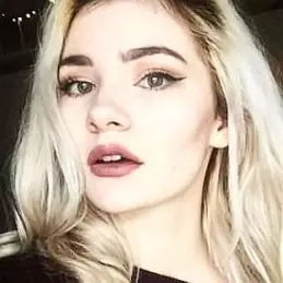 Cloveress Net Worth 2026: Money, Salary, Bio | CelebsMoney