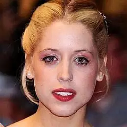 Peaches Geldof Net Worth 2026: Money, Salary, Bio | CelebsMoney