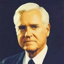 Ernest Hollings Net Worth 2026: Money, Salary, Bio | CelebsMoney