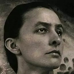 Georgia O'Keeffe Net Worth 2026: Money, Salary, Bio | CelebsMoney
