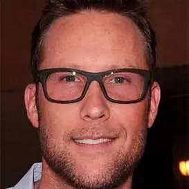 Michael Rosenbaum Net Worth 2026: Money, Salary, Bio | CelebsMoney