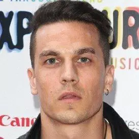 Aaron Sidwell Net Worth 2026: Money, Salary, Bio | CelebsMoney