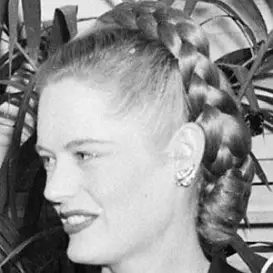 Alexis Smith Net Worth 2026: Money, Salary, Bio | CelebsMoney