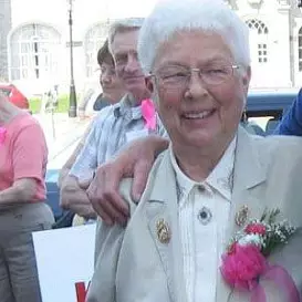 Elsie Fairweather Wayne Net Worth 2026: Money, Salary, Bio | CelebsMoney